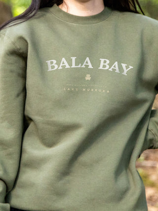 Bala Bay Crewneck - Army Green - Female  Model