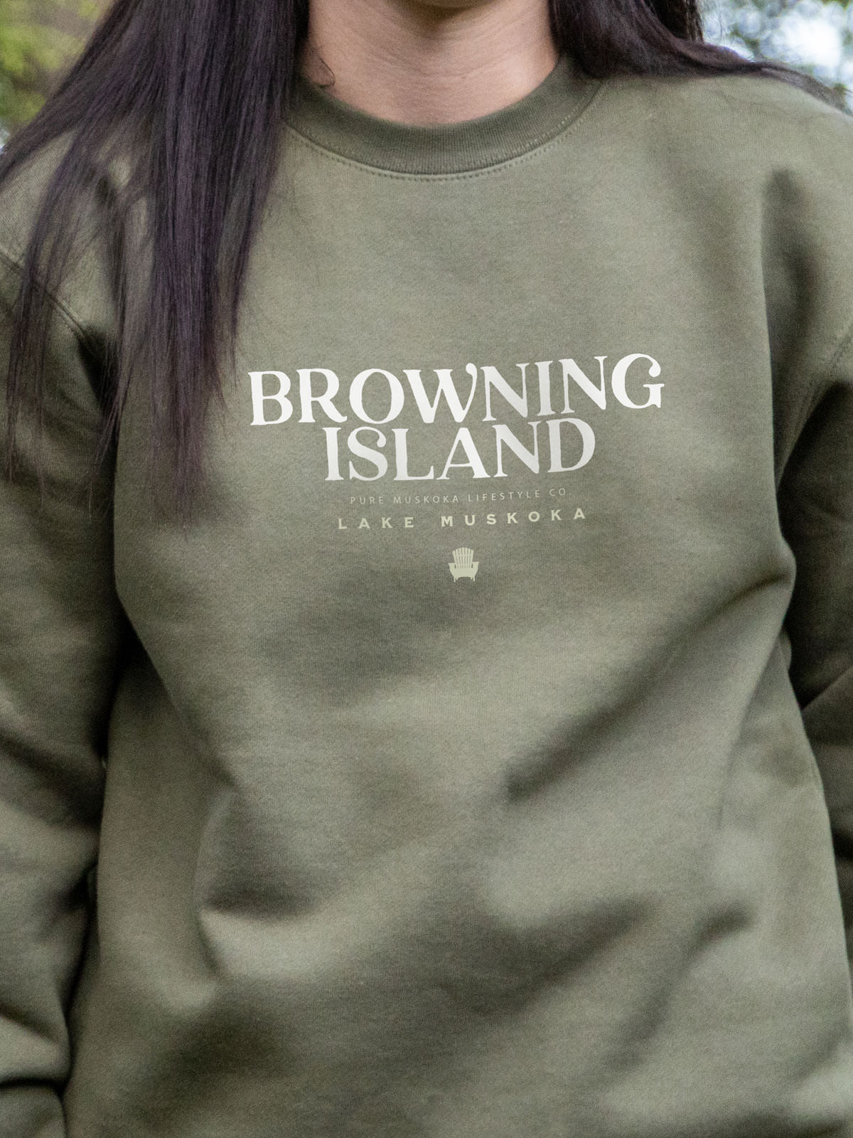 Browning Island Crewneck - Army Green - Female Model