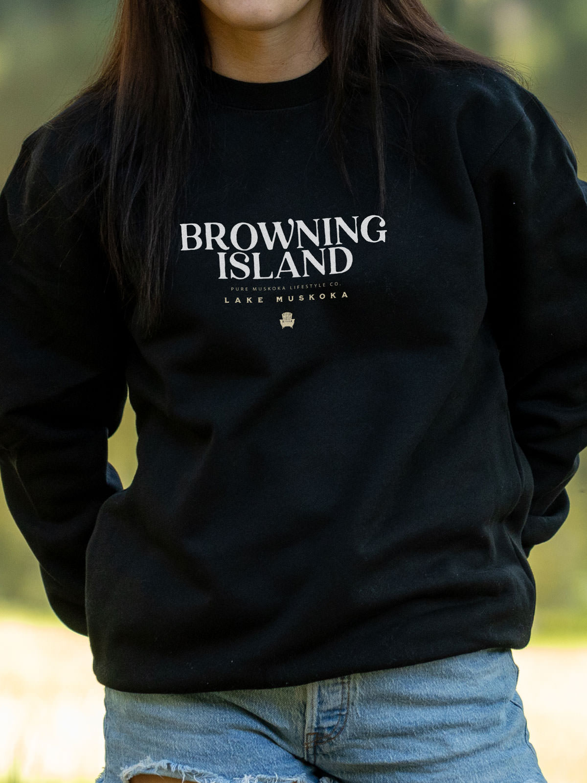 Browning Island Crewneck - Black - Female Model