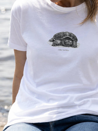 I like turtles. T-Shirt - Female Model - Pure Muskoka