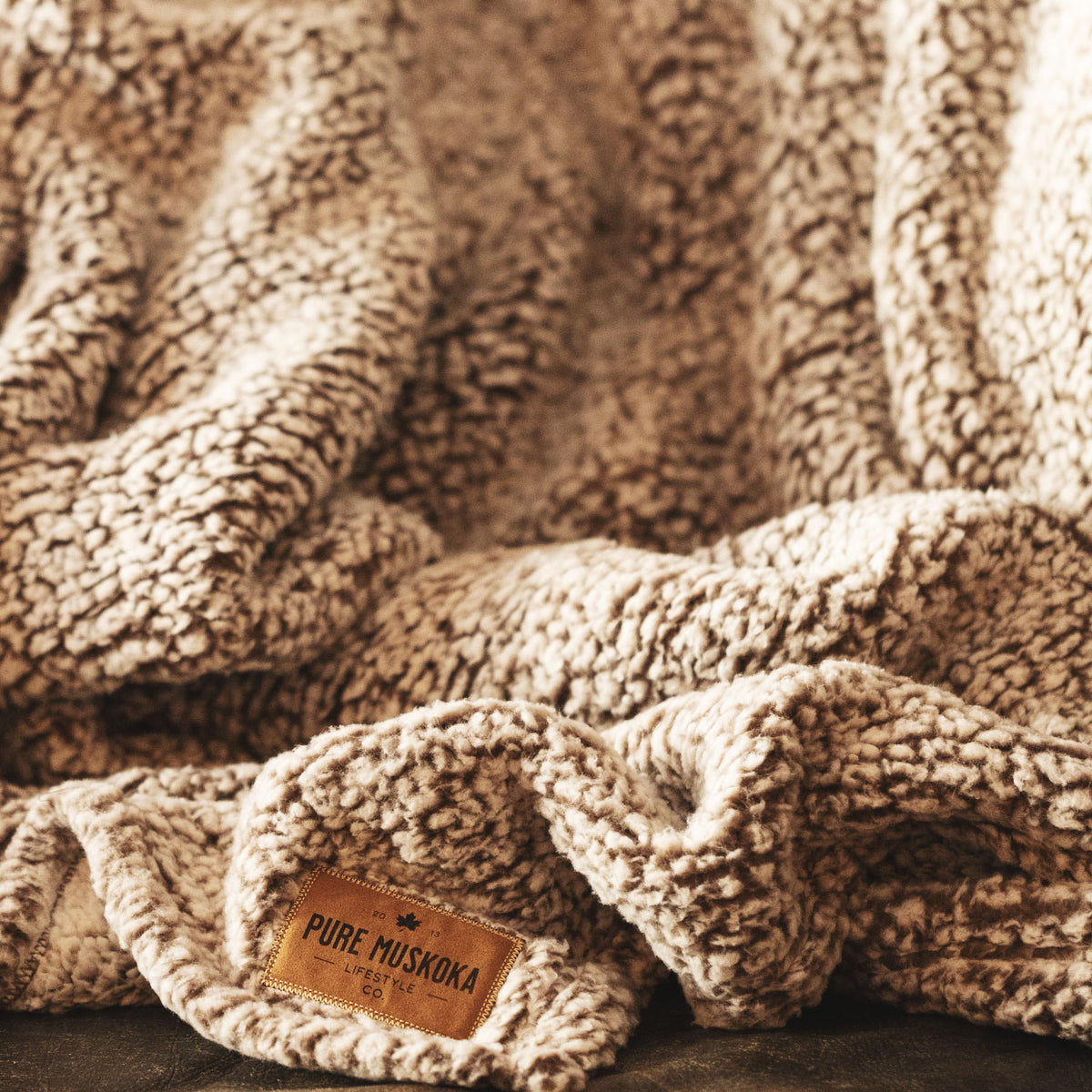 Cozy berber blanket for cottage and home - Pure Muskoka
